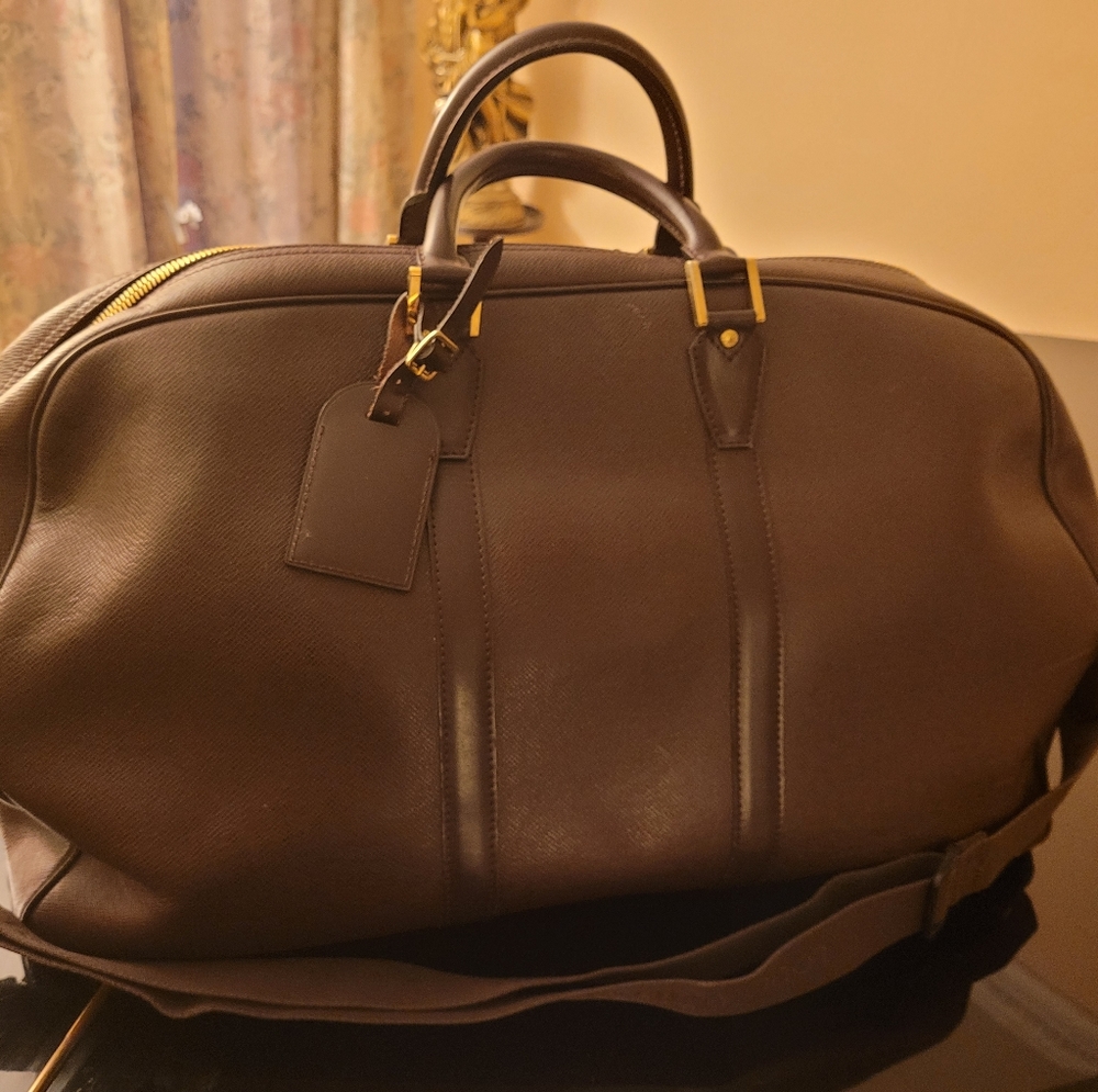 COPY - Louis Vuitton Kendall GM Acajou Taiga should be 90% authetic